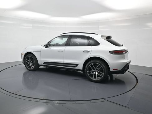 Certified 2026 Porsche Macan Turbo AWD/4WD image 3