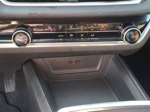 Used 2025 Chevrolet Equinox LT AWD/4WD image 15