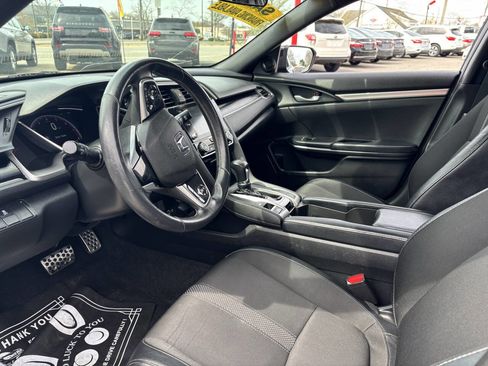 Used 2020 Honda Civic Sport image 9