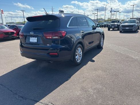 Used 2020 Kia Sorento LX w/ LX I4 Convenience Package AWD/4WD image 5