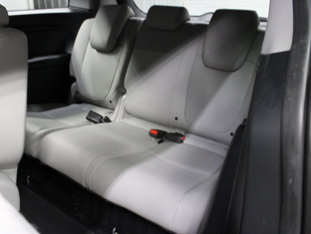 Used 2018 Honda Odyssey EX-L image 18