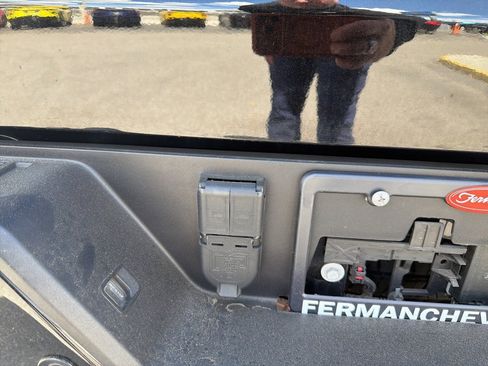 Used 2024 Chevrolet Silverado 1500 LT Trail Boss w/ Convenience Package II image 10