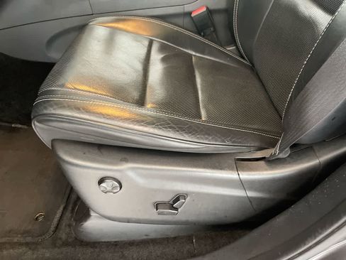 Used 2015 Jeep Grand Cherokee Overland image 12