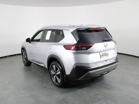 Certified 2021 Nissan Rogue SL FWD image 16