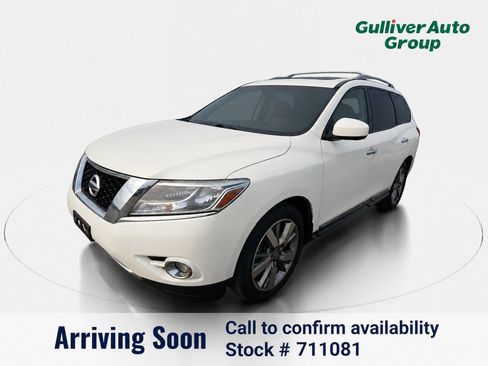 Used 2015 Nissan Pathfinder Platinum FWD image 1