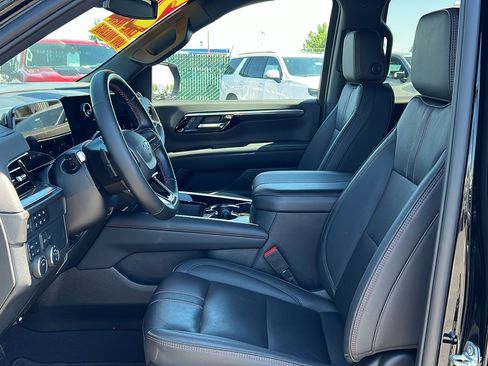 Certified 2025 Chevrolet Suburban RST w/ Comfort Package AWD/4WD image 35