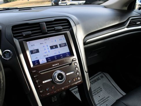 Used 2020 Ford Fusion Titanium image 10