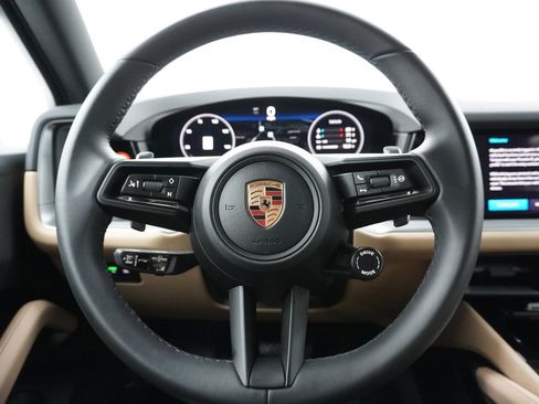 Certified 2026 Porsche Cayenne AWD/4WD image 19