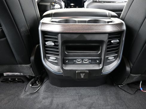 Used 2025 RAM 1500 Laramie image 41