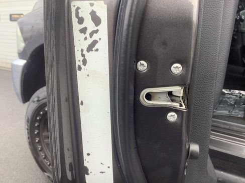 Used 2017 RAM 2500 SLT image 21