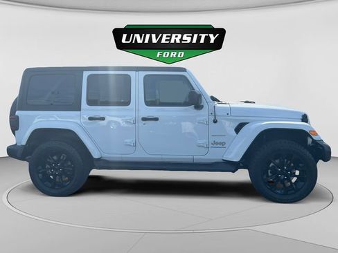 Used 2023 Jeep Wrangler Unlimited Sahara w/ Cold Weather Group AWD/4WD image 2