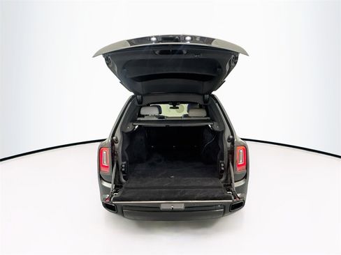 Used 2019 Rolls-Royce Cullinan image 28