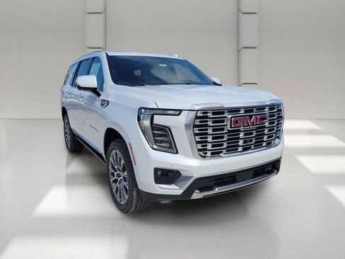 New 2026 GMC Yukon Denali w/ Denali Reserve Package RWD image 3