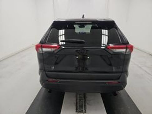 Used 2024 Toyota RAV4 LE FWD image 5