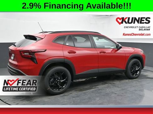 New 2026 Chevrolet Trax LT w/ Driver Confidence Package FWD image 8