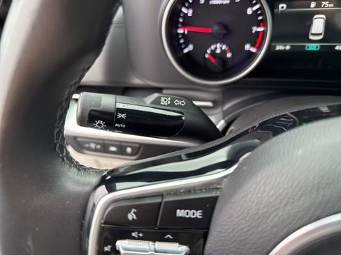 Used 2024 Kia Carnival LX image 21