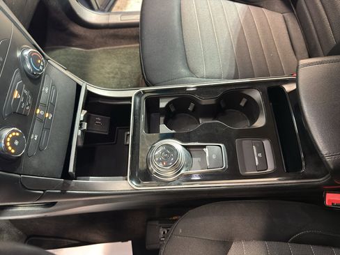 Used 2019 Ford Edge SE AWD/4WD image 18
