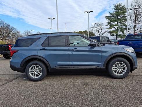 New 2026 Ford Explorer Active image 8