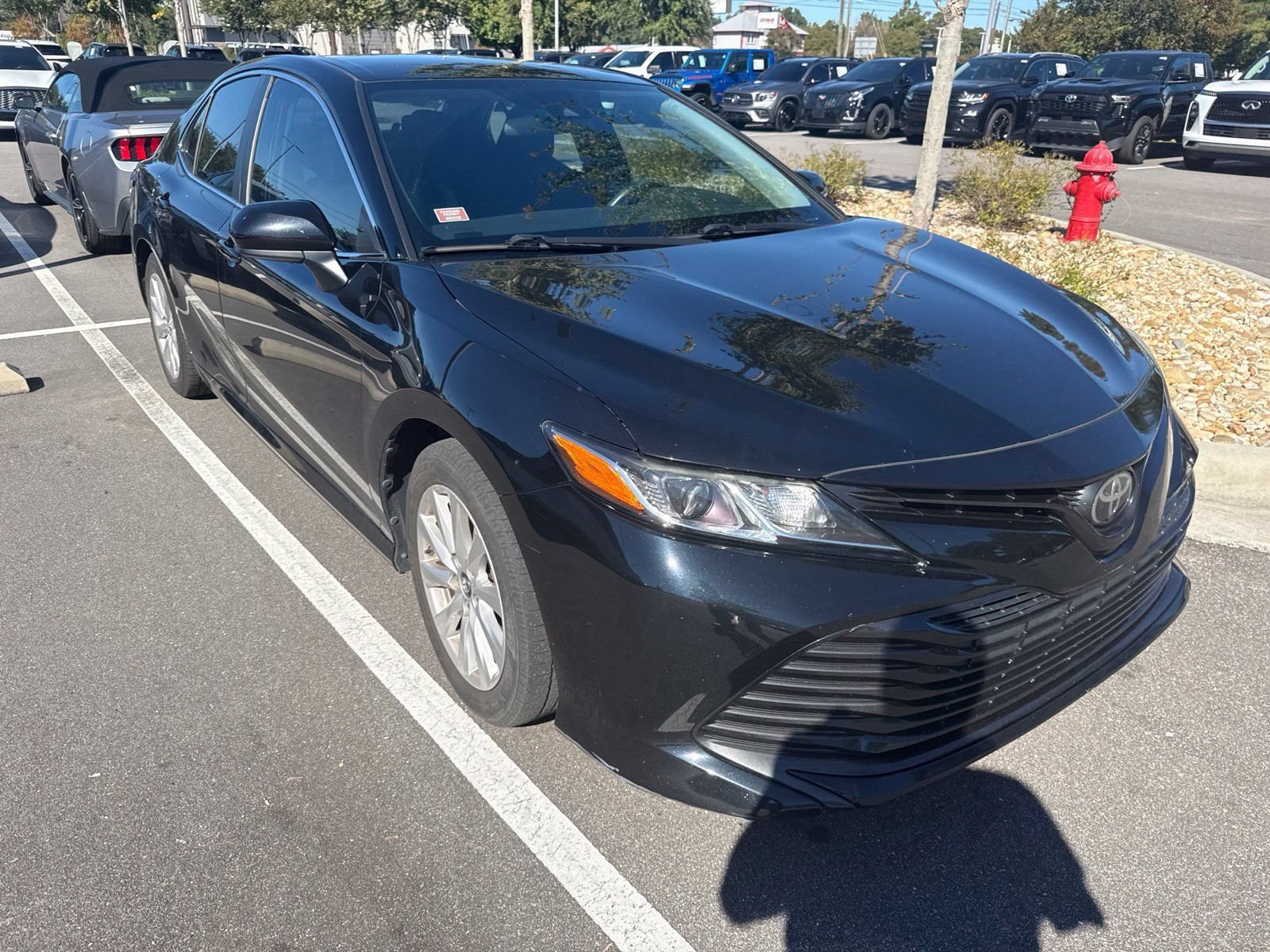 Used 2019 Toyota Camry LE FWD image 19