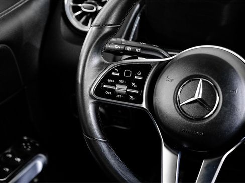 Used 2023 Mercedes-Benz EQB 250+ image 13