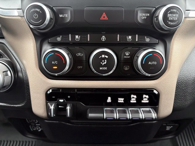 Used 2019 RAM 1500 Laramie AWD/4WD image 34