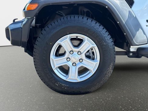 Used 2022 Jeep Wrangler Unlimited Sport AWD/4WD image 12