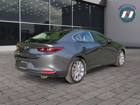 Used 2023 MAZDA MAZDA3 s FWD image 5