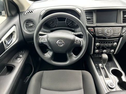 Used 2020 Nissan Pathfinder S AWD/4WD image 18
