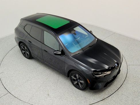 Used 2025 BMW iX xDrive50 AWD/4WD image 18