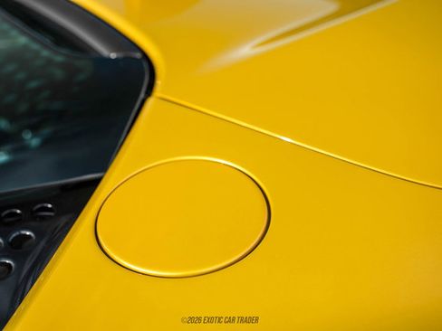 Used 2024 Ferrari SF90 Spider image 57