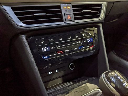 New 2026 Volkswagen Taos SEL image 18