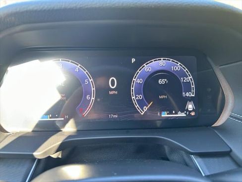 New 2025 Jeep Grand Cherokee Laredo X w/ Luxury Tech Group I image 32