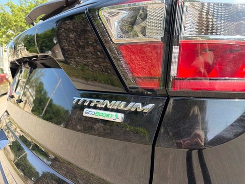 Used 2017 Ford Escape Titanium FWD image 10