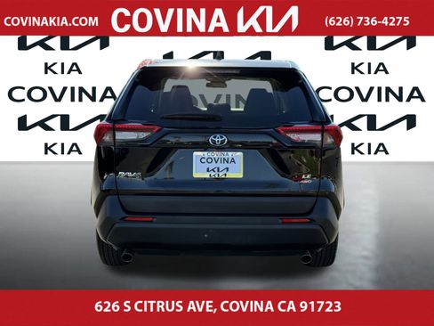 Used 2022 Toyota RAV4 LE image 7