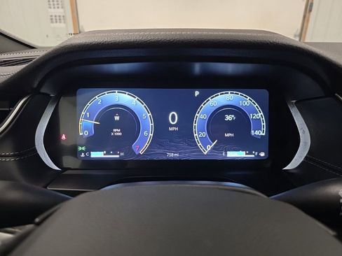 Used 2025 Jeep Grand Cherokee Limited w/ Trailer Tow Package image 17