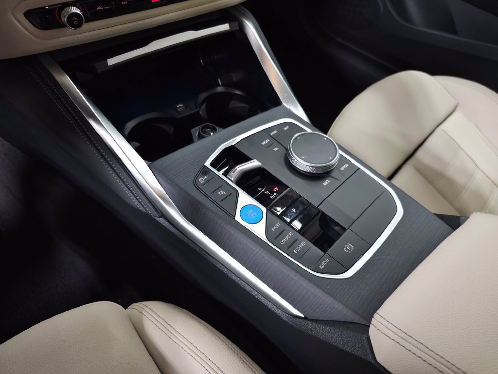 New 2026 BMW i4 xDrive40i w/ M Sport Package AWD/4WD image 23