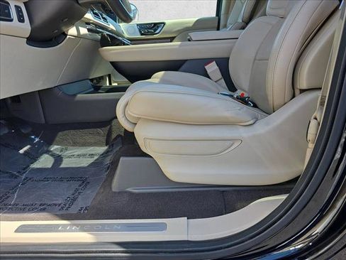 Used 2019 Lincoln Navigator Reserve w/ Cargo Package AWD/4WD image 28