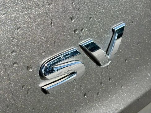 Used 2023 Nissan Rogue SV image 16