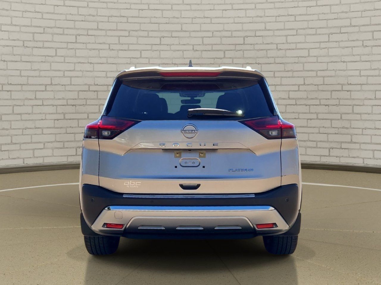 Used 2022 Nissan Rogue Platinum w/ Head-Up Display Package FWD image 6