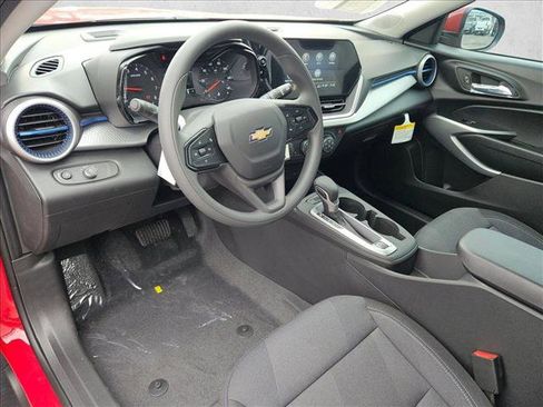 New 2026 Chevrolet Trax LS w/ LS Convenience Package image 3