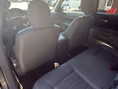 Used 2006 Dodge Magnum R/T RWD image 28