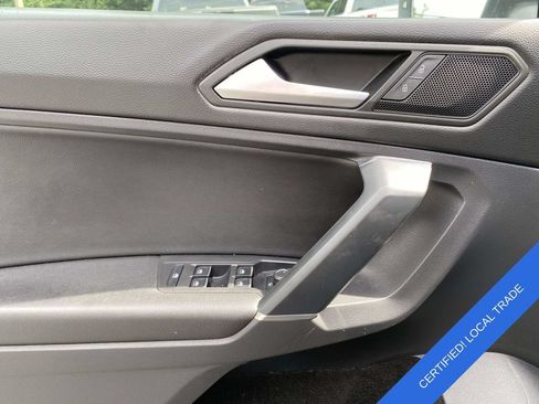 Used 2020 Volkswagen Tiguan SE AWD/4WD image 18