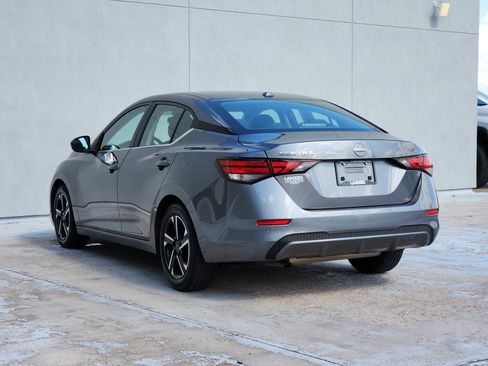 Used 2025 Nissan Sentra SV FWD image 6