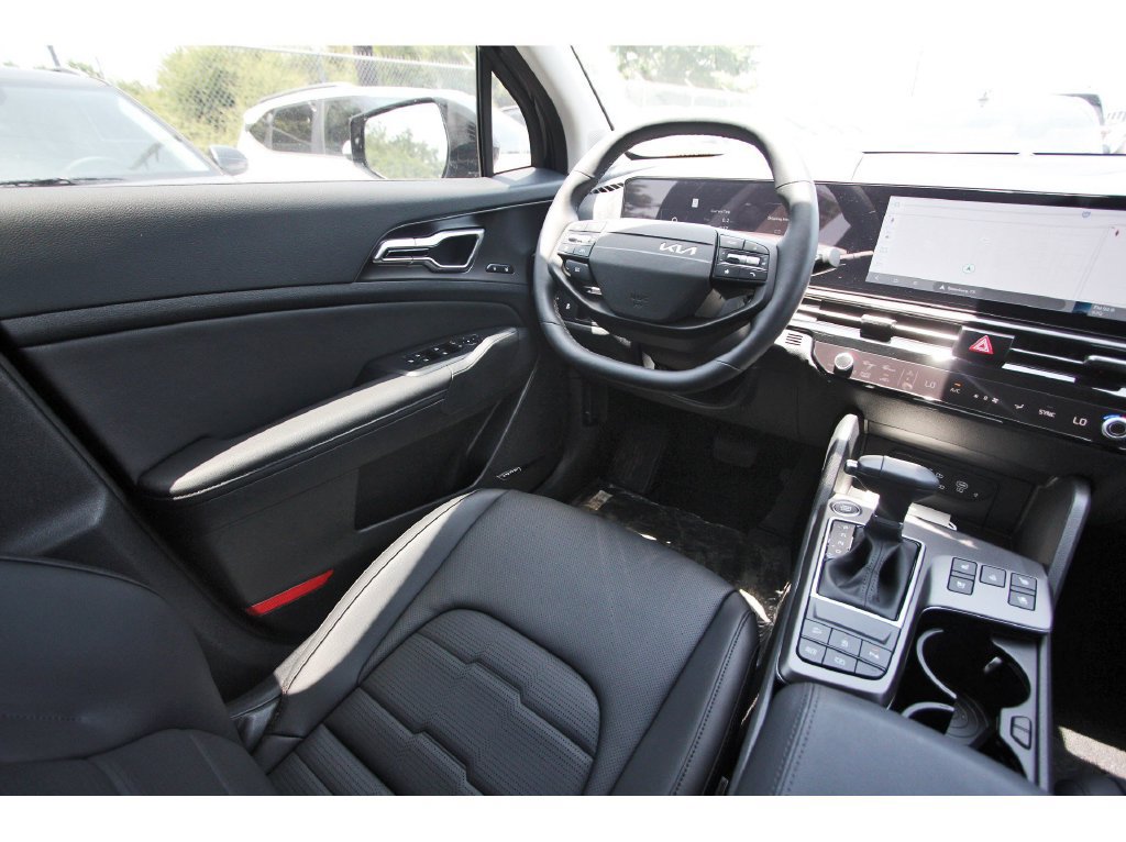 New 2026 Kia Sportage SX FWD image 10