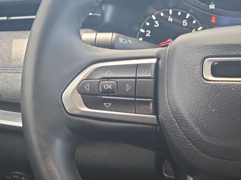 Used 2025 Jeep Compass Latitude w/ Sun & Sound Group AWD/4WD image 23