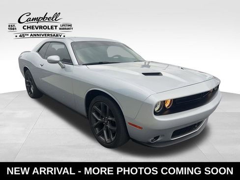 Used 2023 Dodge Challenger SXT w/ Plus Package RWD image 13
