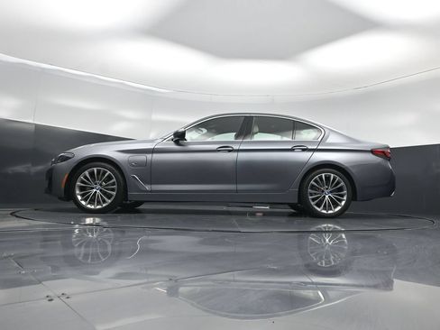 Used 2022 BMW 530e w/ Convenience Package RWD image 49