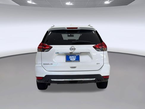 Used 2018 Nissan Rogue SV FWD image 10