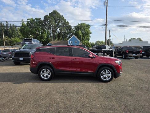 Used 2019 GMC Terrain SLE w/ Driver Convenience Package FWD image 3