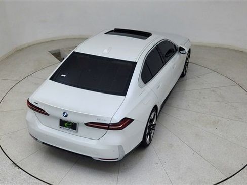 Used 2025 BMW 540i xDrive image 80